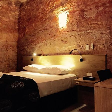 קובר פדי The Lookout Cave Underground Motel חדר תמונה