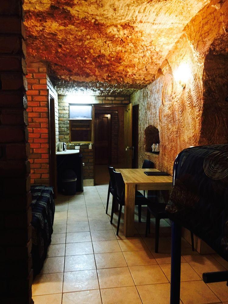קובר פדי The Lookout Cave Underground Motel מראה חיצוני תמונה