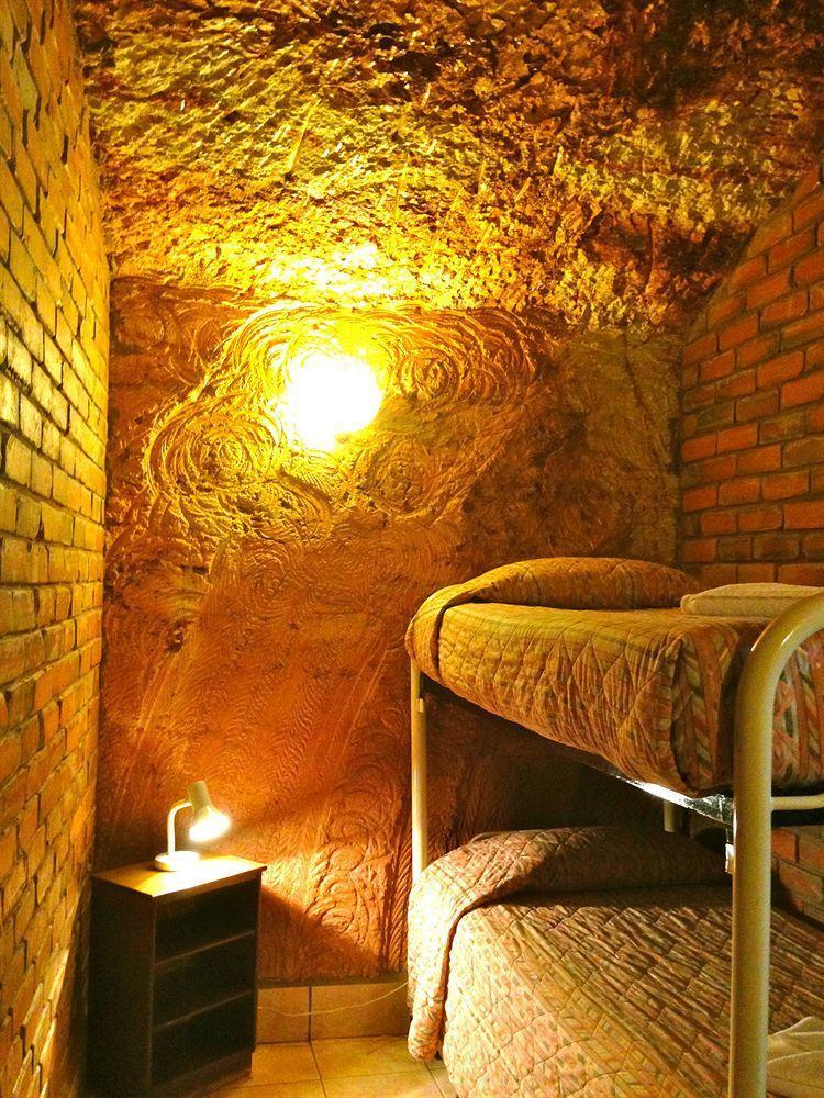 קובר פדי The Lookout Cave Underground Motel מראה חיצוני תמונה