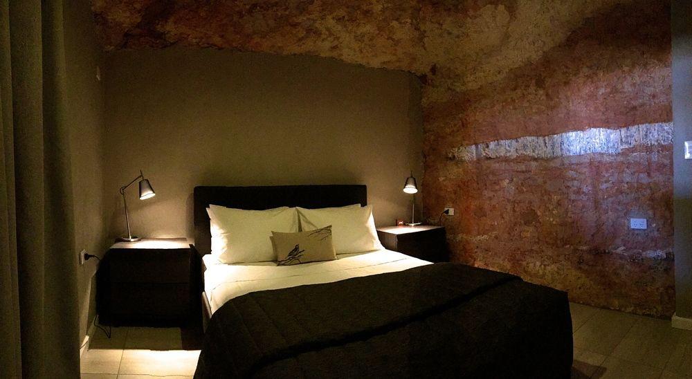 קובר פדי The Lookout Cave Underground Motel מראה חיצוני תמונה