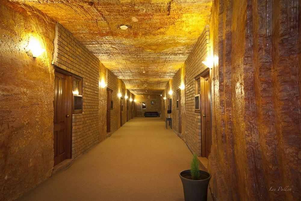 קובר פדי The Lookout Cave Underground Motel מראה חיצוני תמונה