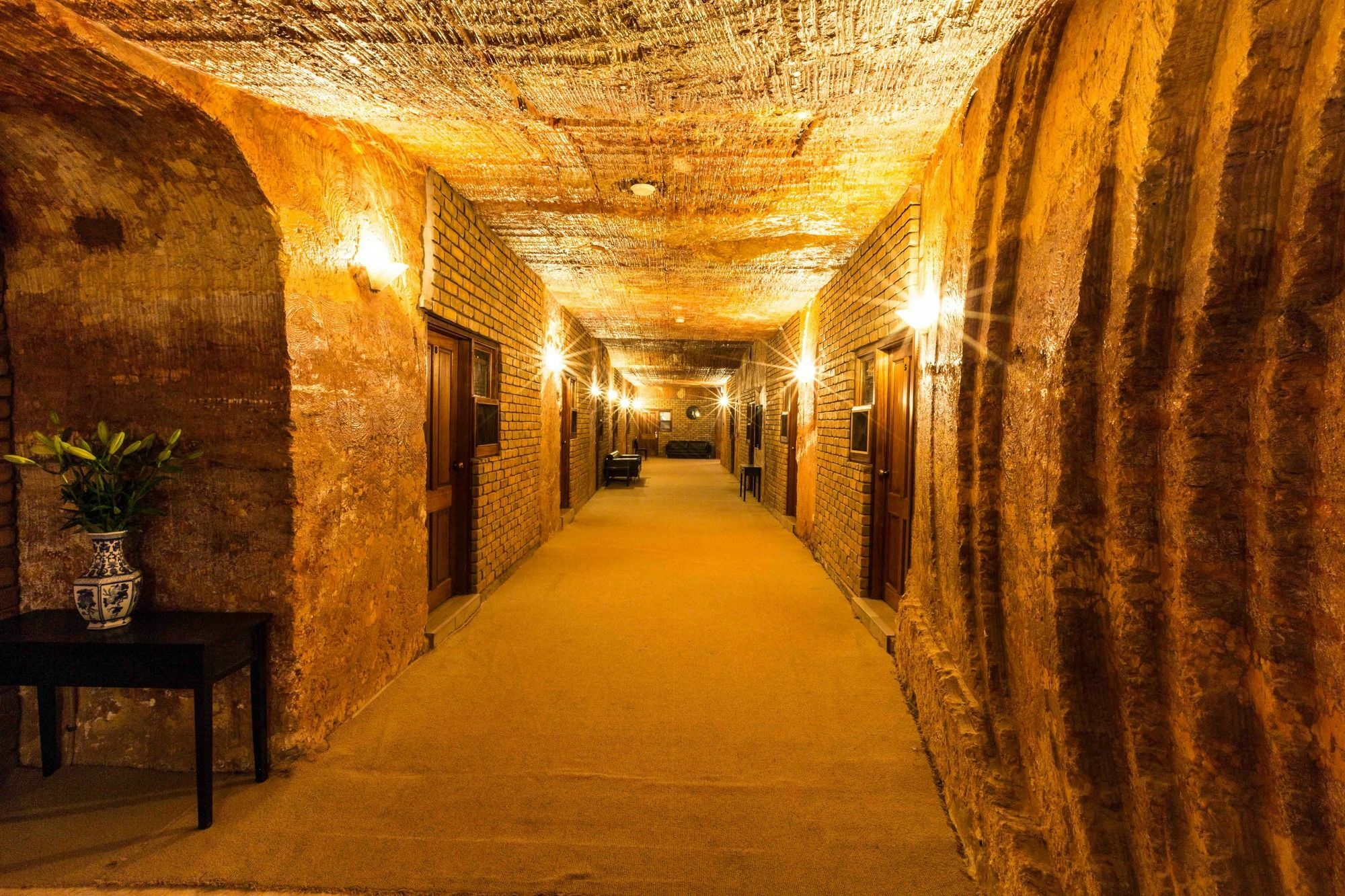 קובר פדי The Lookout Cave Underground Motel מראה חיצוני תמונה