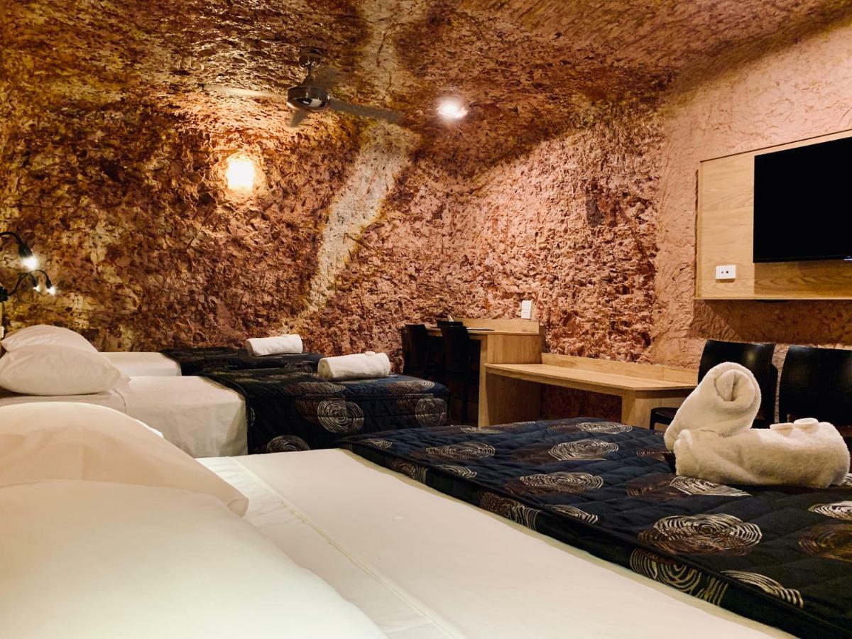 קובר פדי The Lookout Cave Underground Motel מראה חיצוני תמונה